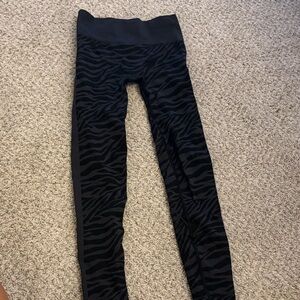 Girls' Black Zebra-Print Active Leggings